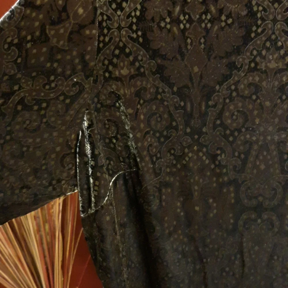 Sag Harbor Woman long sleeve shell, black and gray (#40) - Picture 5 of 7